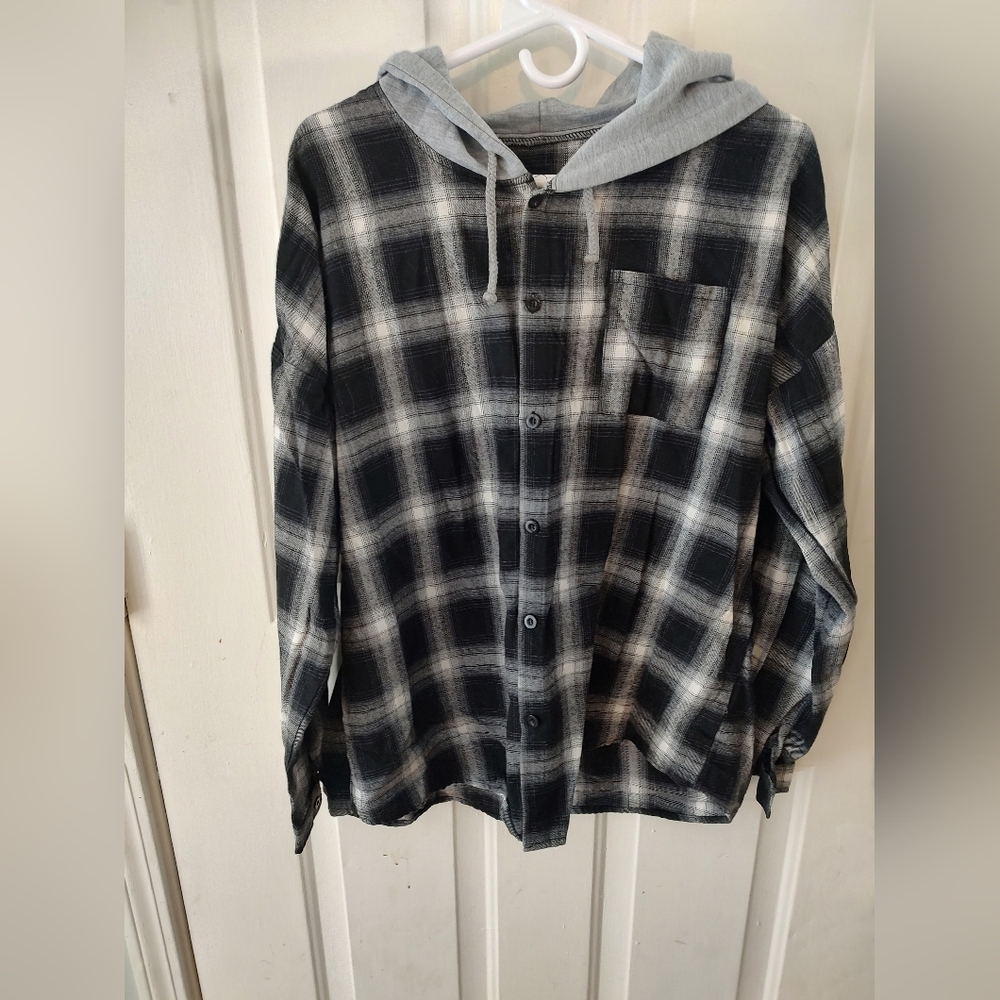 Men's button down hooded plaid shirt